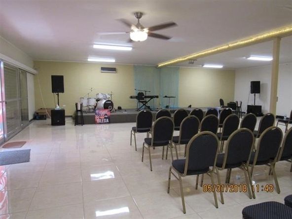 Commercial/Industrial Building: 300 W Garza St, Del Rio, TX 78840